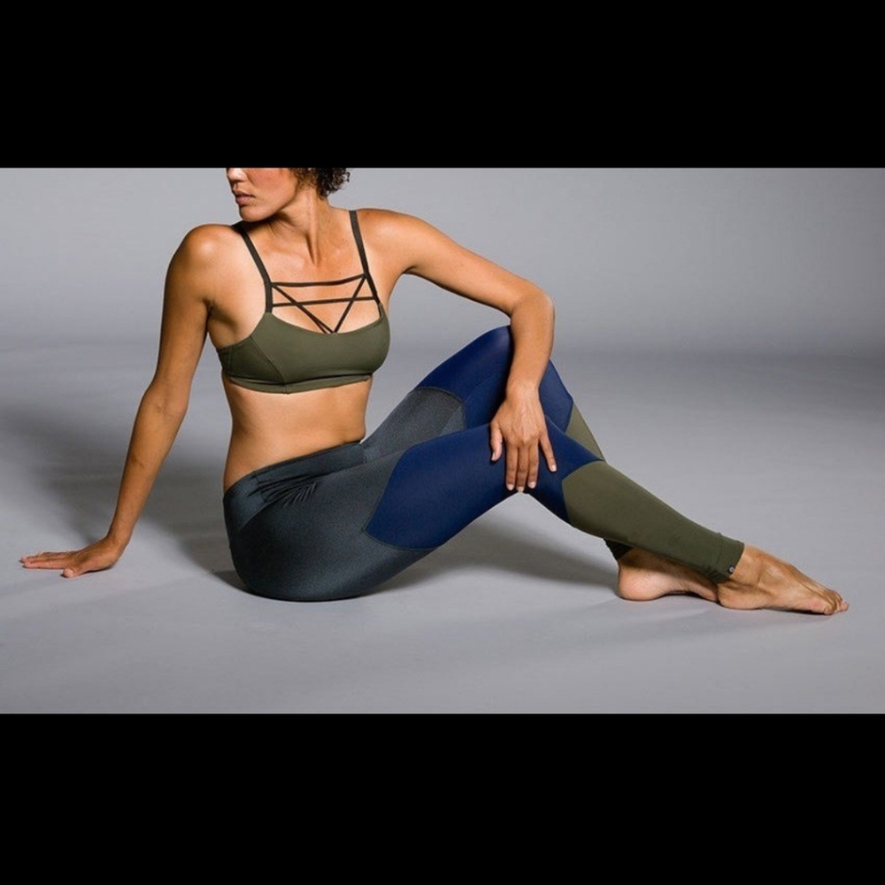 Onzie yoga chevron track color block legging